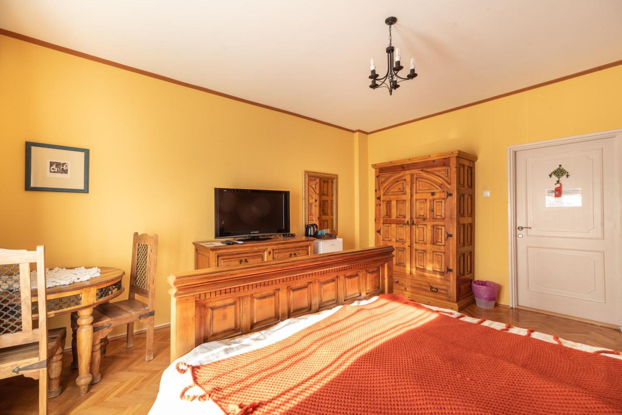 Corona Villa Hévíz Rum bild
