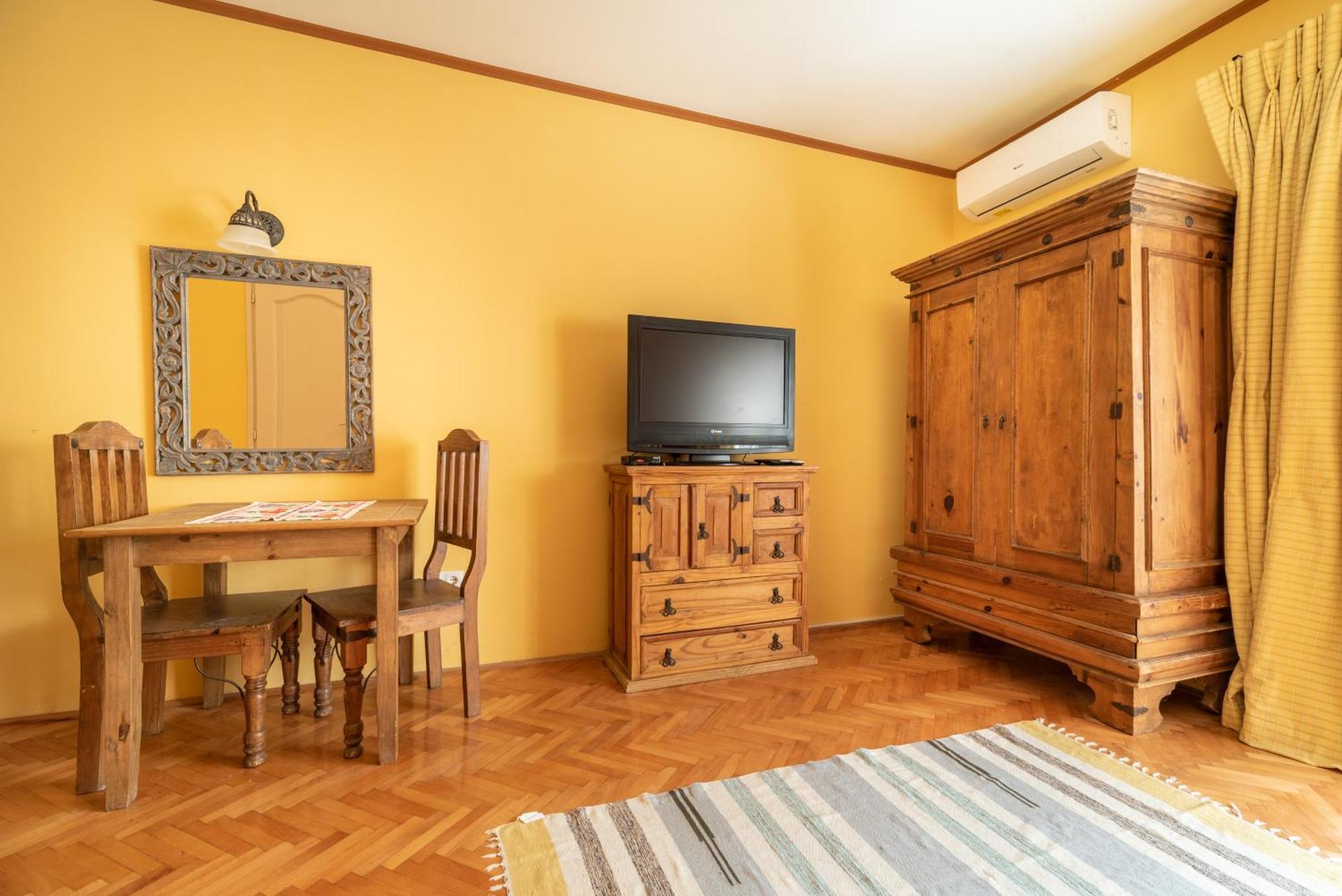 Corona Villa Hévíz Rum bild
